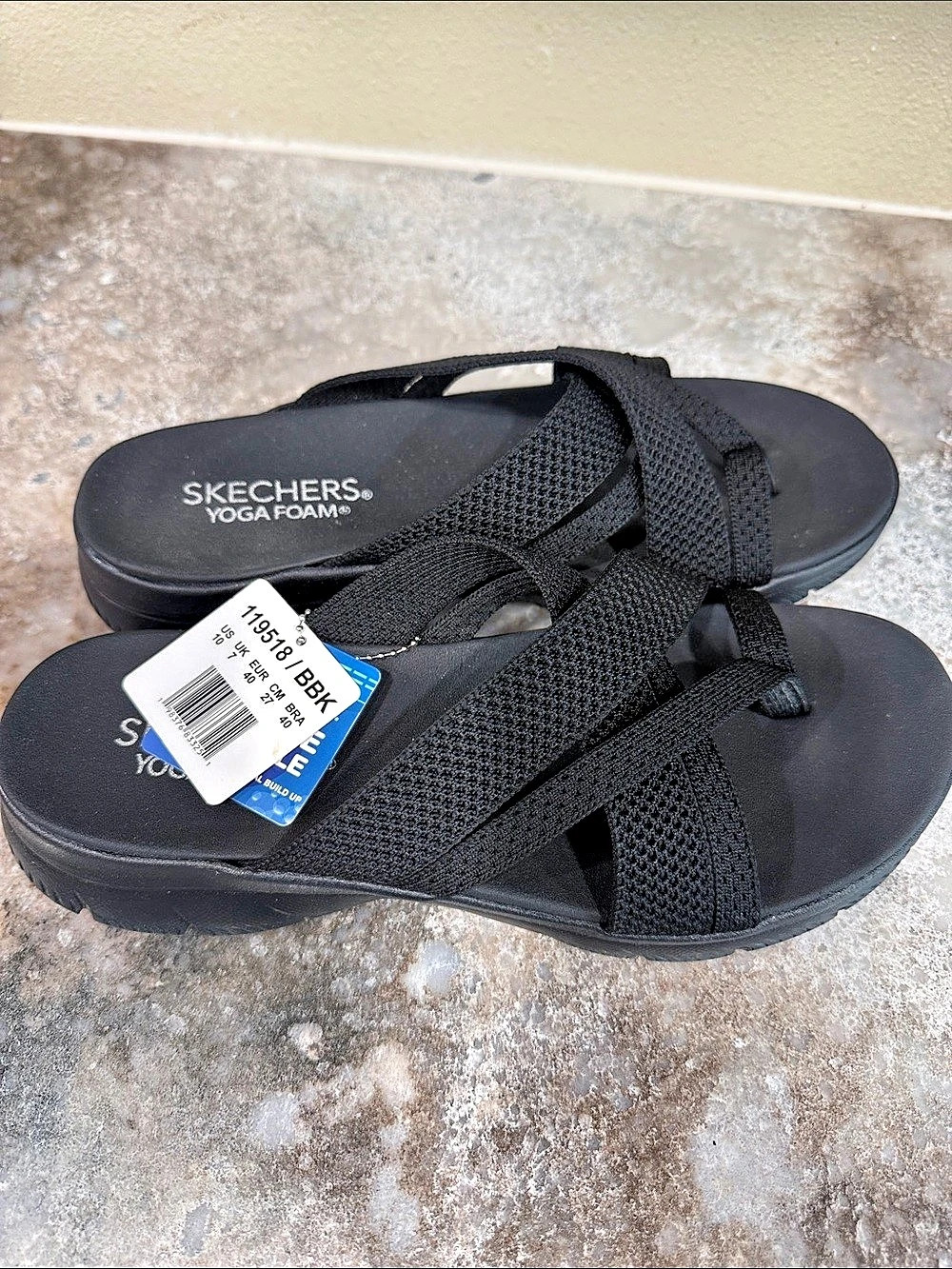 Skechers Yoga Foam Black Yoga Sandals US 10 NWT